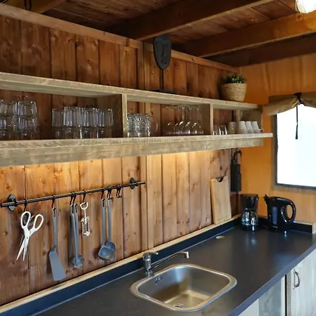 Οργανωμένο κάμπινγκ Luxe En Sfeervolle Safaritent Met Eigen Badkamer Voor 6 Personen Doc *