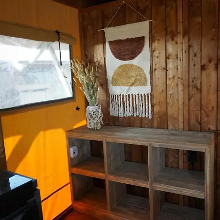 Luxe En Sfeervolle Safaritent Met Eigen Badkamer Voor 6 Personen Doc خيمة فخمة