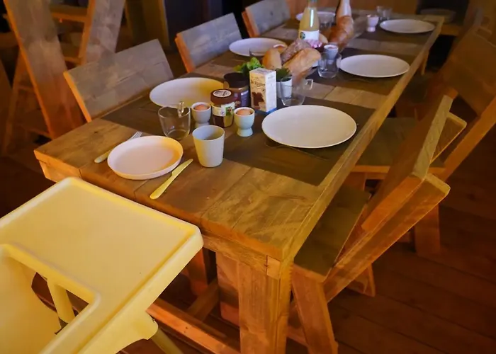 Tente de luxe Luxe En Sfeervolle Safaritent Met Eigen Badkamer Voor 6 Personen Doc