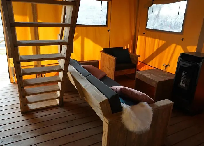 Tente de luxe Luxe En Sfeervolle Safaritent Met Eigen Badkamer Voor 6 Personen Doc