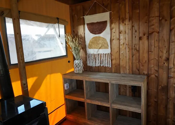 Luxe En Sfeervolle Safaritent Met Eigen Badkamer Voor 6 Personen Doc خيمة فخمة