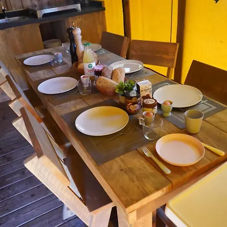 Luxe En Sfeervolle Safaritent Met Eigen Badkamer Voor 6 Personen Doc Behelp