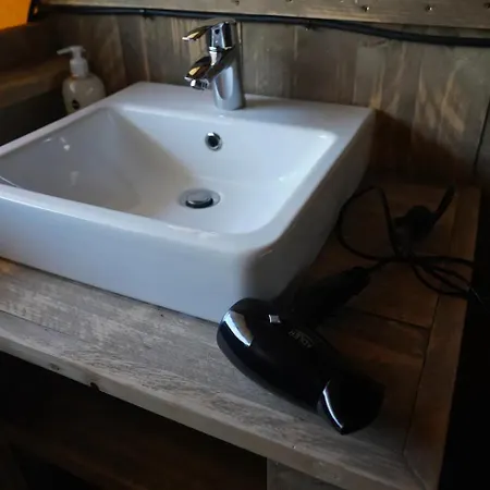 Luxe En Sfeervolle Safaritent Met Eigen Badkamer Voor 6 Personen Doc