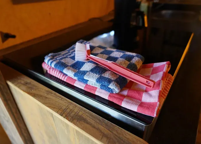 Luxe En Sfeervolle Safaritent Met Eigen Badkamer Voor 6 Personen Doc *