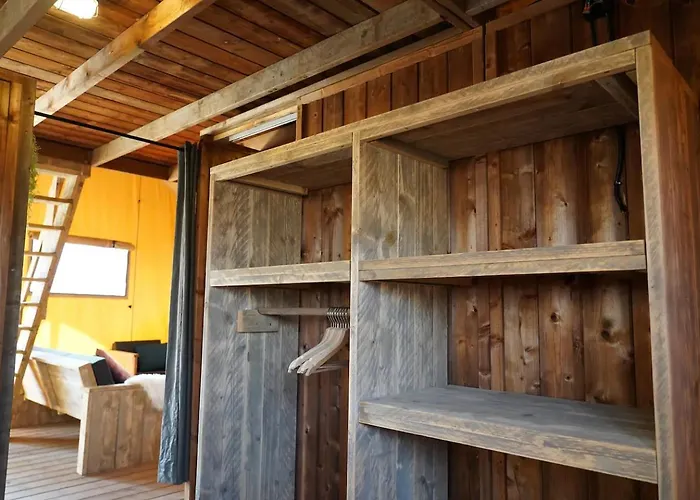 Luxe En Sfeervolle Safaritent Met Eigen Badkamer Voor 6 Personen Doc Behelp