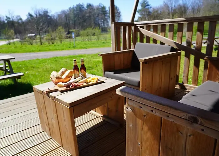 Luxe En Sfeervolle Safaritent Met Eigen Badkamer Voor 6 Personen Doc Luxusní stan